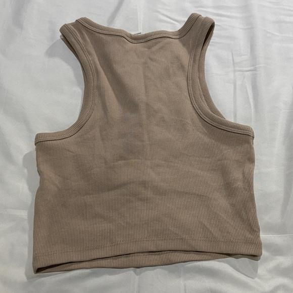 H&M ribbed racerback cropped tank - Picture 3 of 3